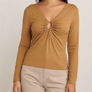 🖤H&M Beige Long Sleeve Top